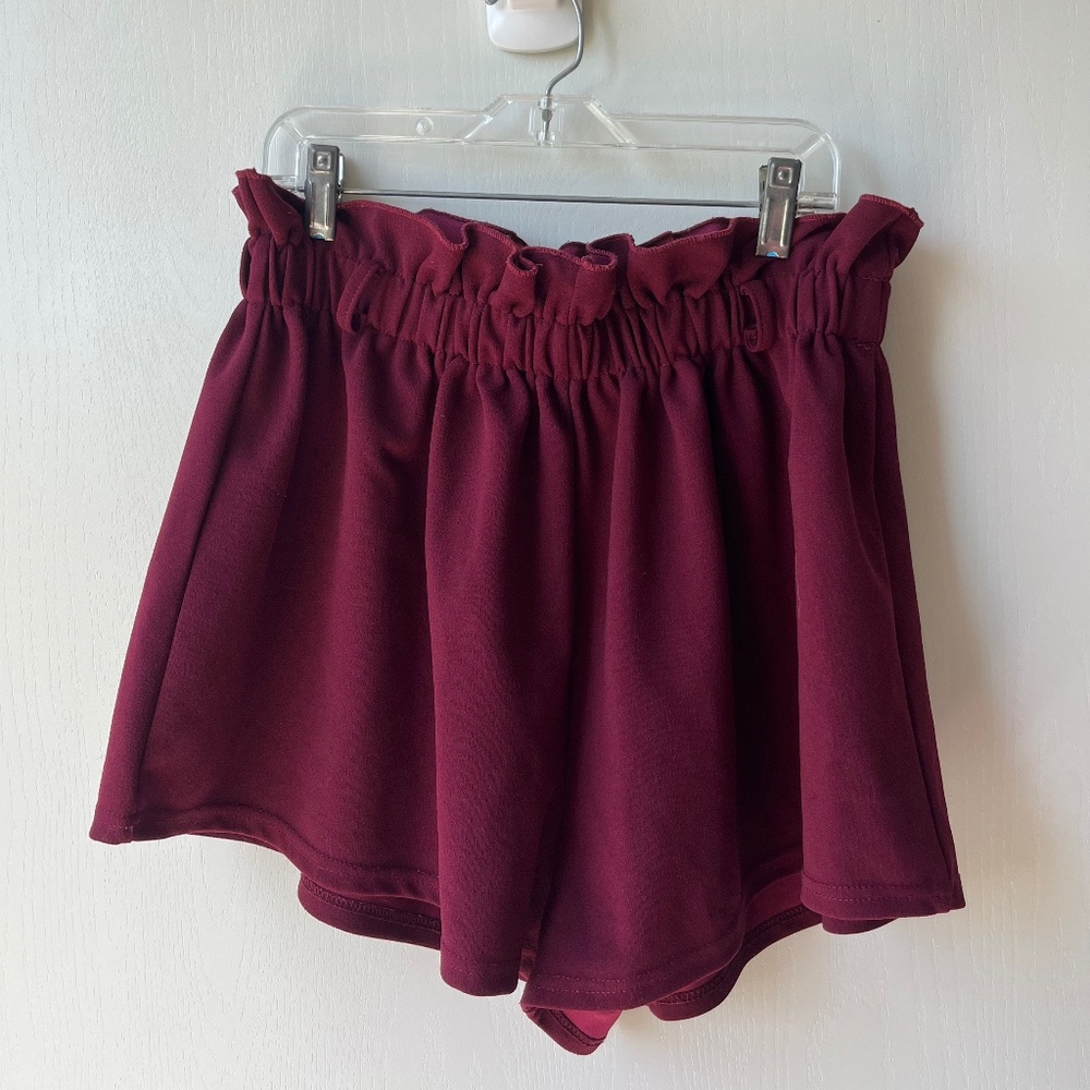 Maroon Flowy Shorts, Size M